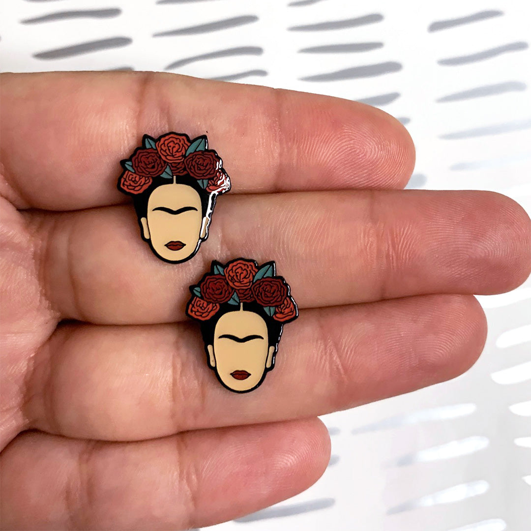 Frida-Kahlo_In_Hand